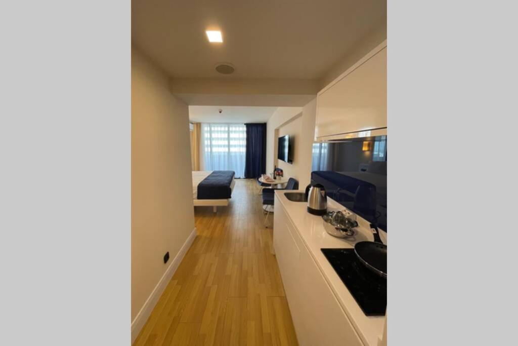 1-Bedroom Studio Apartment In Orbi City - Side Seaview Batumi Bagian luar foto