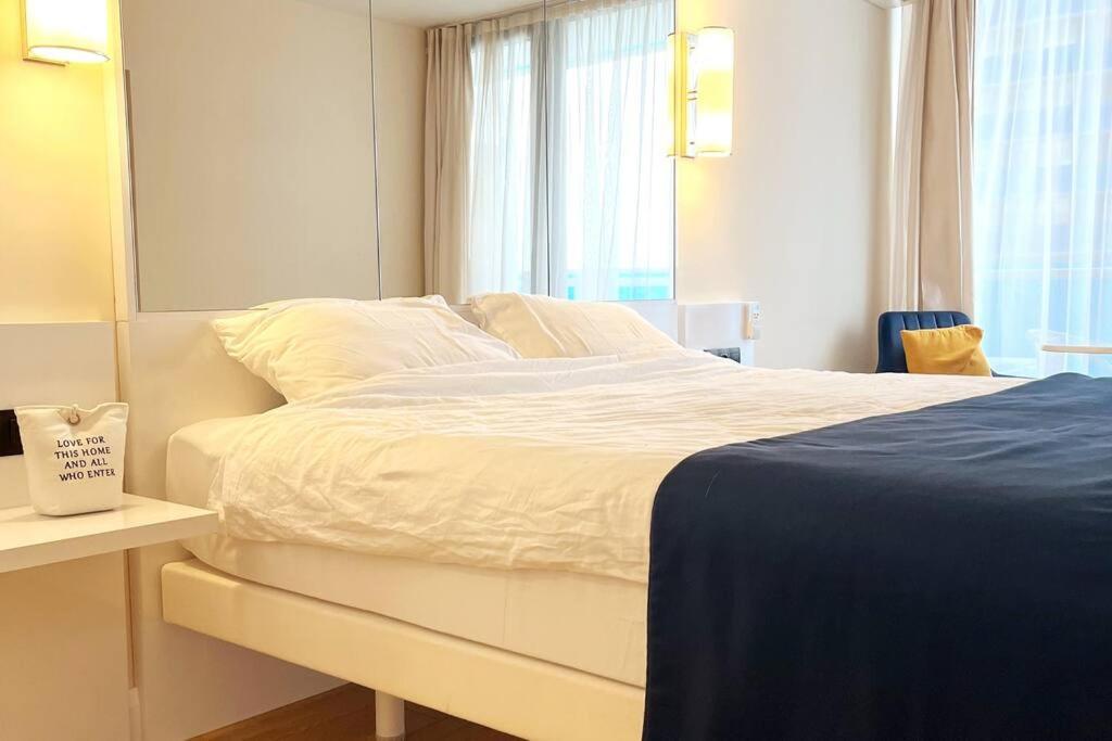 1-Bedroom Studio Apartment In Orbi City - Side Seaview Batumi Bagian luar foto