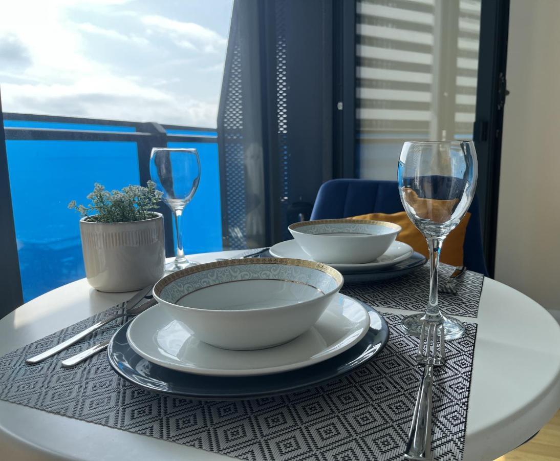 1-Bedroom Studio Apartment In Orbi City - Side Seaview Batumi Bagian luar foto